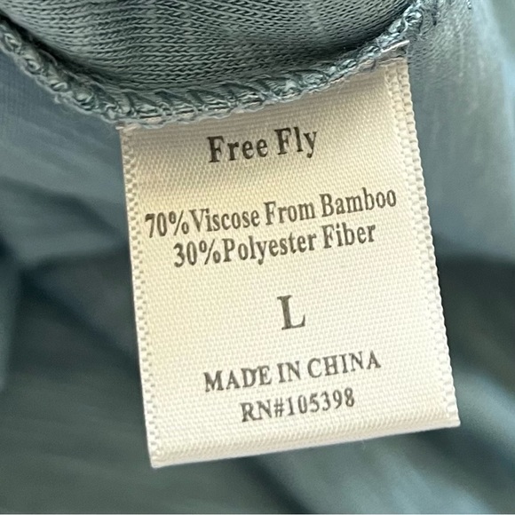 FREE FLY MENS POLO SIZE LARGE COMFORTABLE STYLISH EFFORTLESS CASUAL - Picture 4 of 8